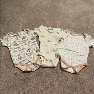 Chick Pea & Rachel Zoe Baby Bodysuit Trio - Blue, Yellow, White
